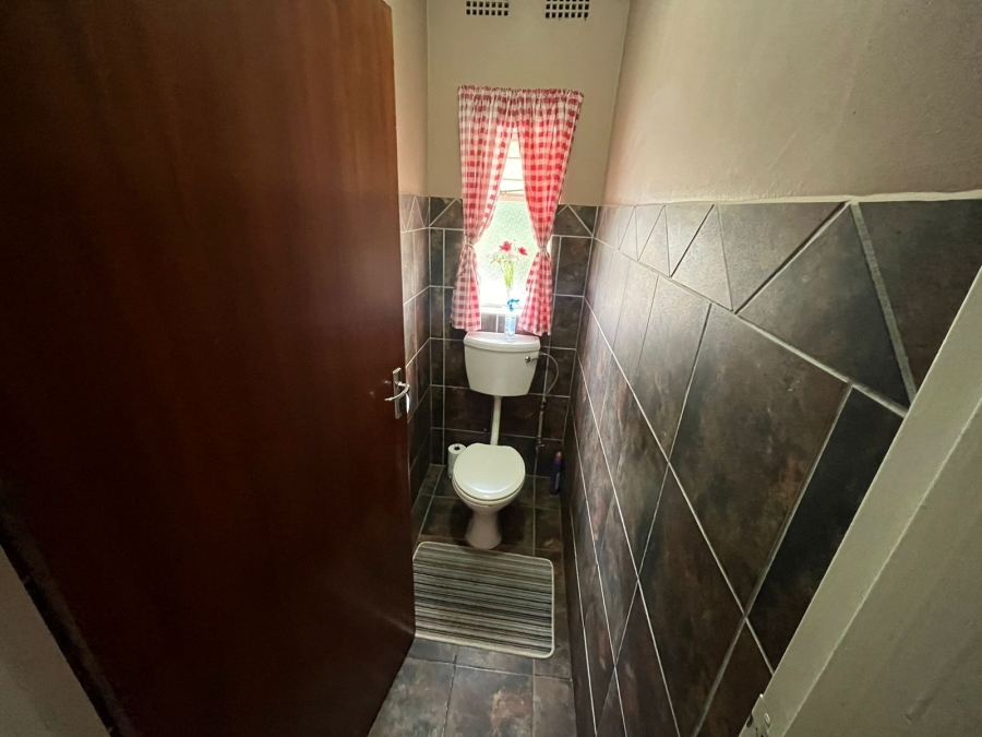 4 Bedroom Property for Sale in Protea Park North West